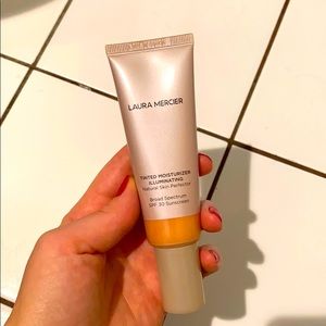 Laura Mercier Tinted Moisturizer Illuminating